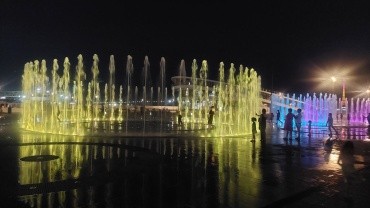 Аллея фонтанов на площади Ленина г. Благовещенск