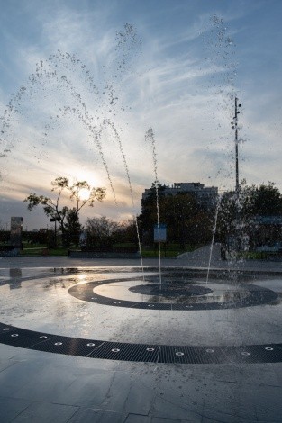 Аллея фонтанов на площади Ленина г. Благовещенск