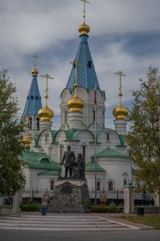 Памятник Муравьеву-Амурскому и митрополиту Иннокентию, Рёлочный переулок, 15, г. Благовещенск