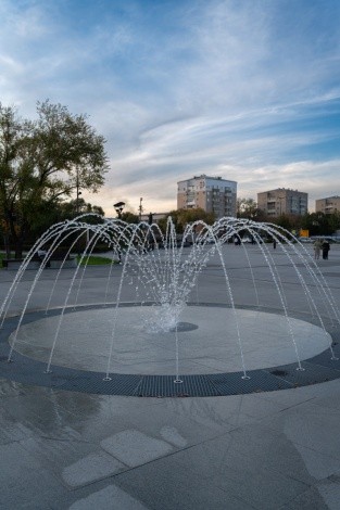 Аллея фонтанов на площади Ленина г. Благовещенск