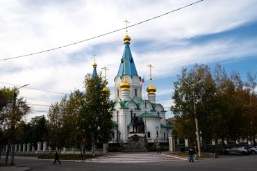 Памятник Муравьеву-Амурскому и митрополиту Иннокентию, Рёлочный переулок, 15, г. Благовещенск